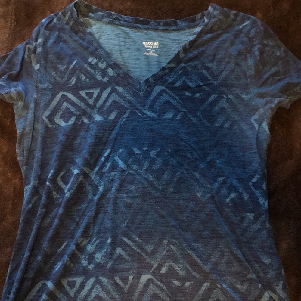 Blue v neck t-shirt